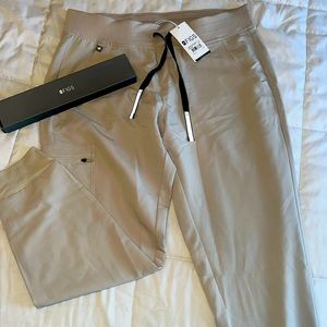 Figs Zamora 2.0 Interchangeable Drawstring Petite Jogger Scrub Pants